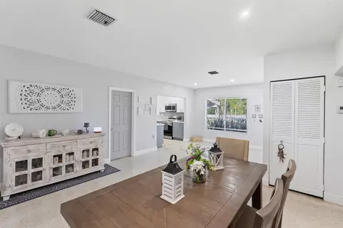 9370 SW 181st Ter, Palmetto Bay, FL 33157