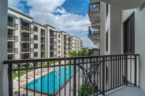 301 Altara Ave #610, Coral Gables, FL 33146