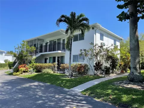 1060 SE 14th #16D, Fort Lauderdale, FL 33316