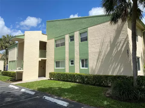 4271 NW 89th Ave #205, Coral Springs, FL 33065