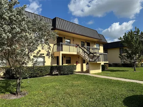 9232 NW 1st #105, Hollywood, FL 33024