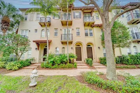 17 Via Floresta Dr #17, Boca Raton, FL 33487