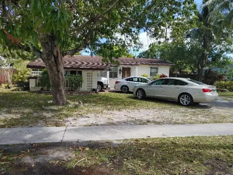 3400 NW 43rd Ave, Lauderdale Lakes, FL 33319