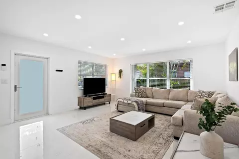 1409 NE 2nd Ave, Fort Lauderdale, FL 33304