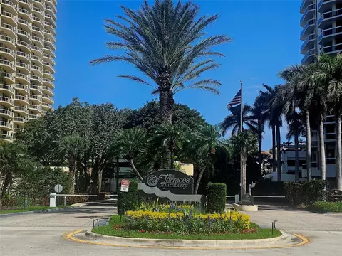 20191 E Country Club Dr #403, Aventura, FL 33180