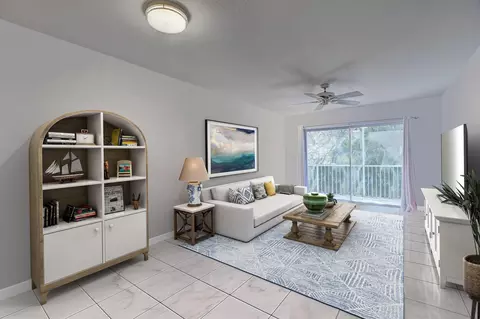 899 SE 2nd Ave #215, Deerfield Beach, FL 33441