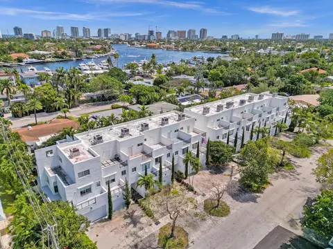 828 NE 19th #828, Fort Lauderdale, FL 33304