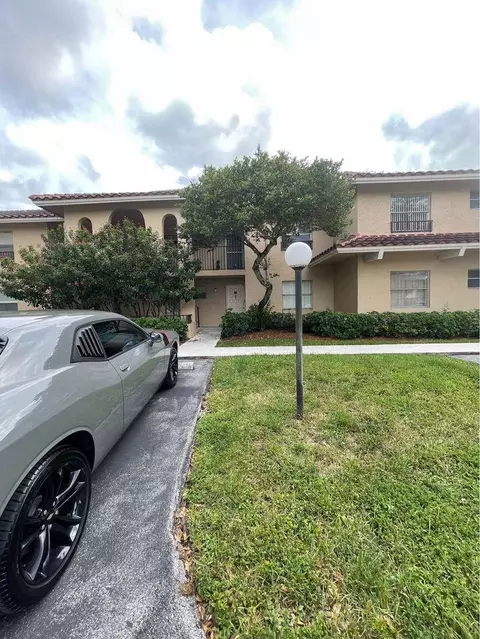 9174 NW 40th St #104-2, Coral Springs, FL 33065