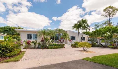8311 SW 32nd St, Miami, FL 33155