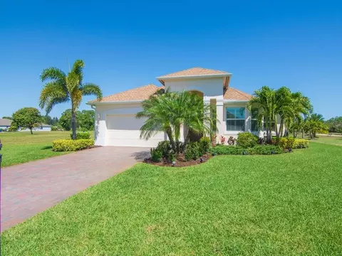 8385 Paladin Sq, Vero Beach, FL 32967