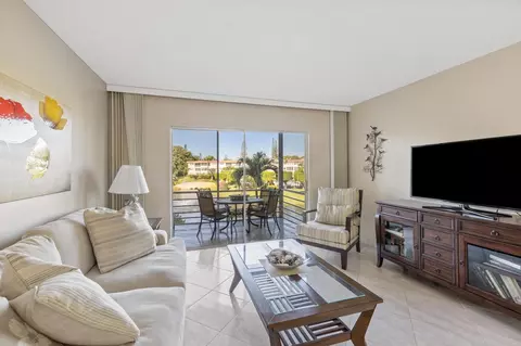 3501 NW 47th #505, Lauderdale Lakes, FL 33319