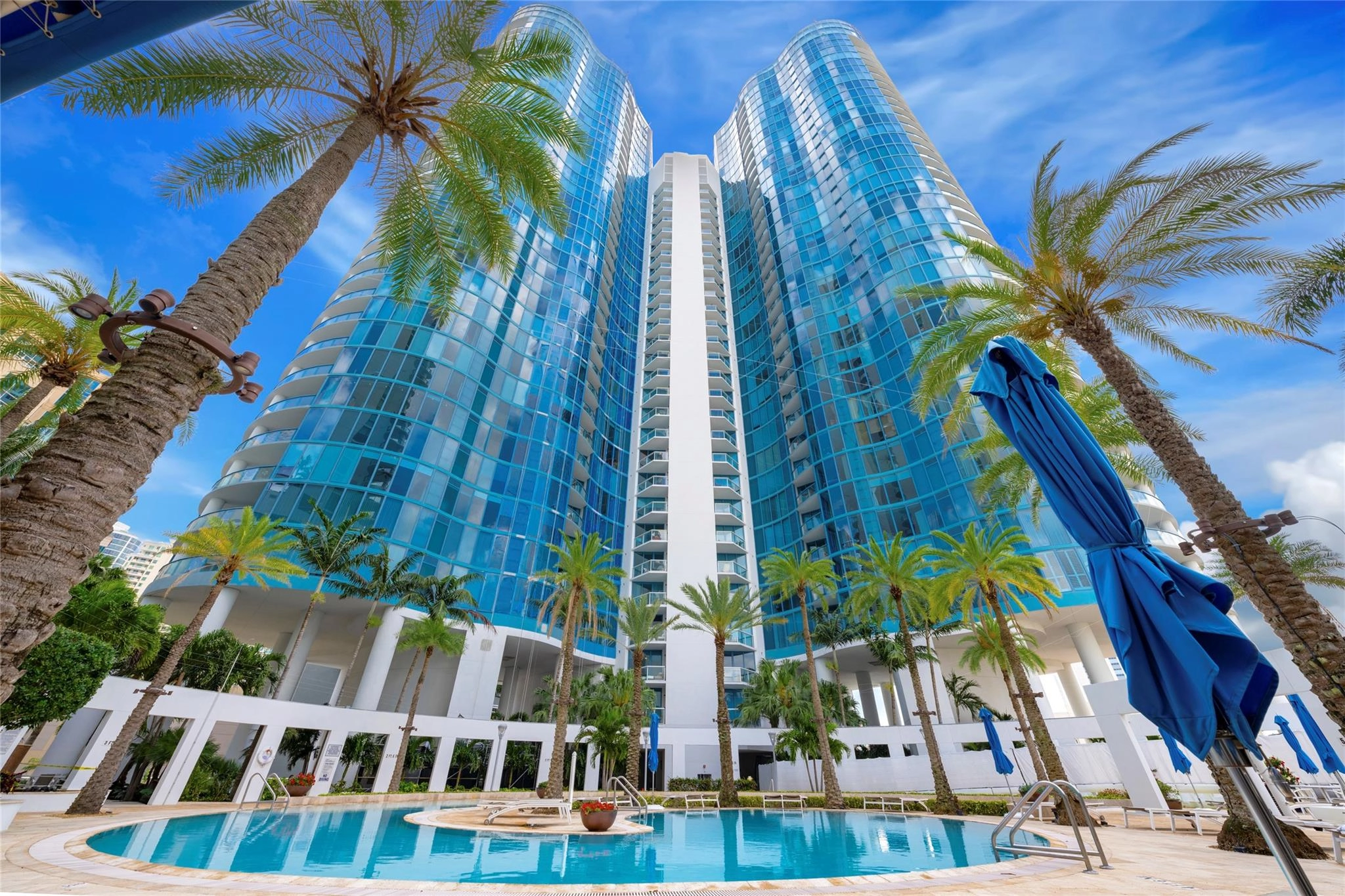 333 Las Olas Way Unit 1006  