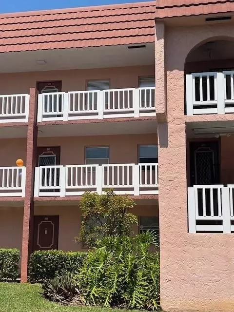 9641 Sunrise Lakes Blvd #211, Sunrise, FL 33322