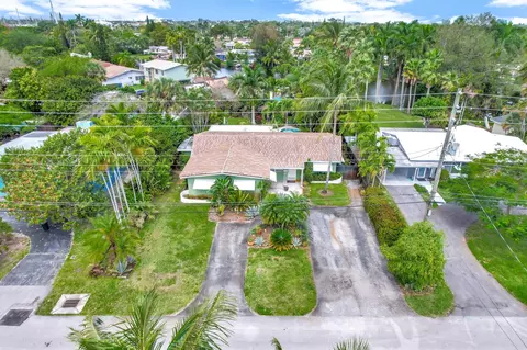 651 NW 34th St, Oakland Park, FL 33309