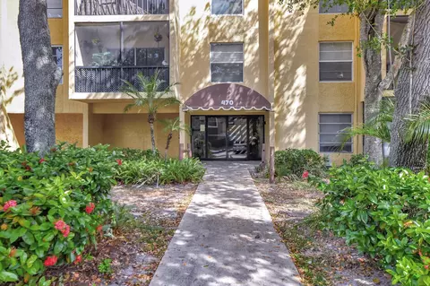 470 NW 20th St #305, Boca Raton, FL 33431