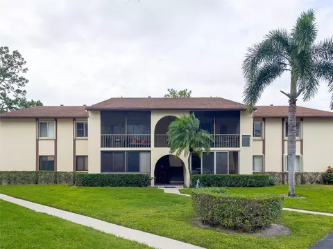 311 Knotty Pine Cir #A1, Greenacres, FL 33463