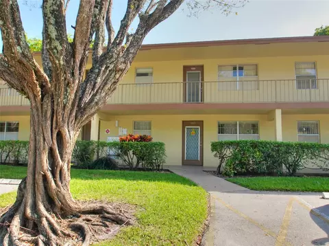 7680 NW 1st St #205, Margate, FL 33063