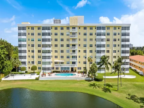 2500 NE 48th Ln #807, Fort Lauderdale, FL 33308