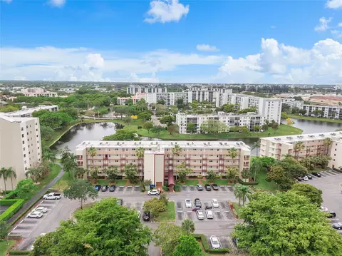 2106 S Cypress Bend Dr #209, Pompano Beach, FL 33069