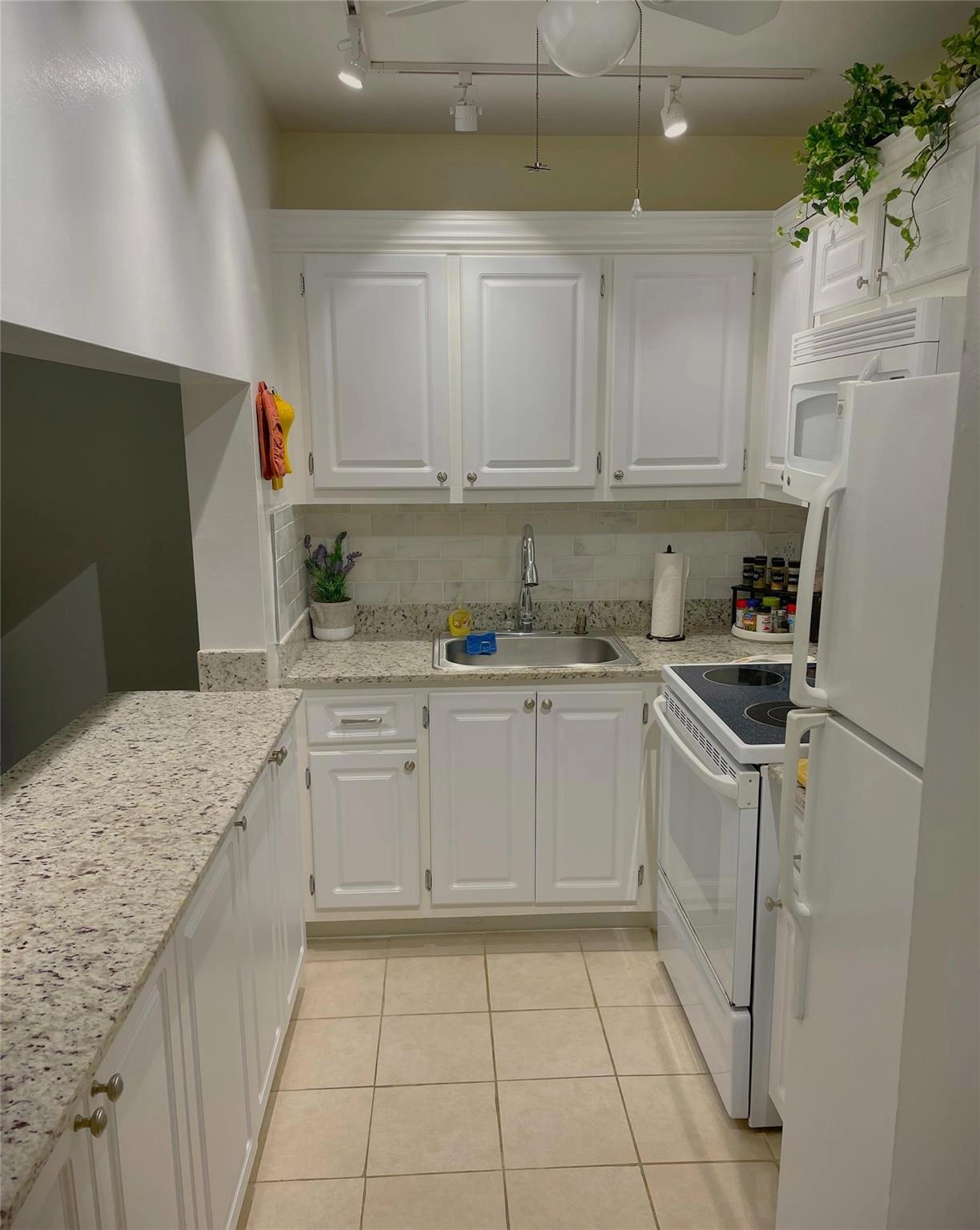 1560 Mckinley St Unit 112W  