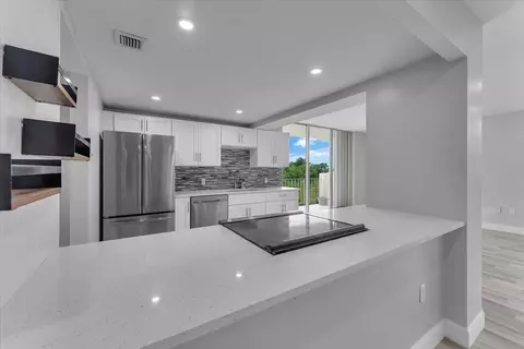 11111 Biscayne Blvd #5B, Miami, FL 33181