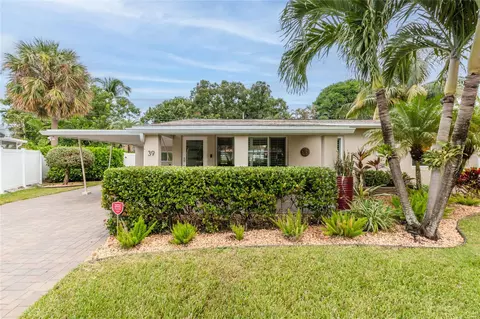 39 NE 26th Ct, Wilton Manors, FL 33334