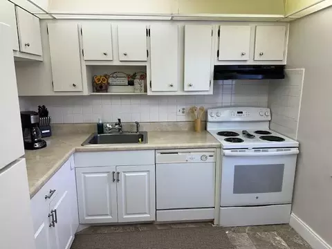 550 NW 78th Ter #103, Margate, FL 33063