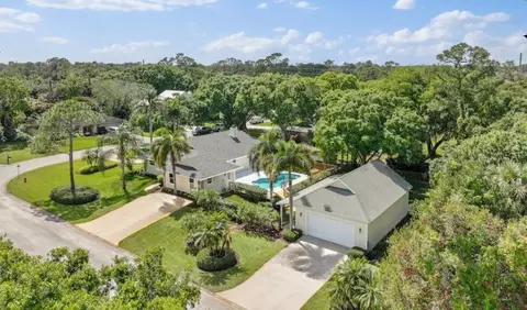 5740 35th St, Vero Beach, FL 32966