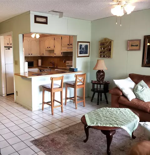 9141 Sunrise Lakes Blvd #207, Sunrise, FL 33322