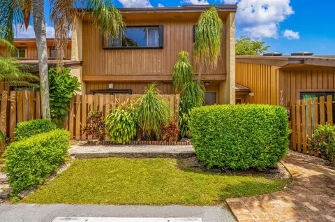 4196 S Pine Island Rd #1, Davie, FL 33328