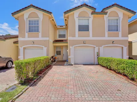 4758 NW 117th Ave, Coral Springs, FL 33076