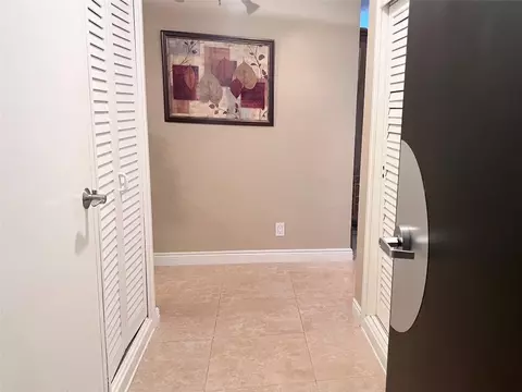 3300 NE 36th St #518, Fort Lauderdale, FL 33308
