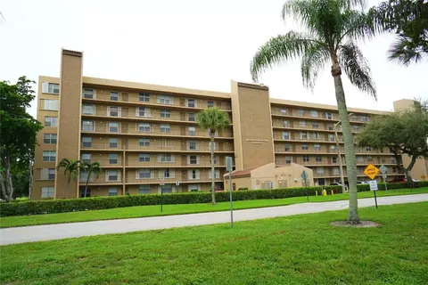 4570 NW 18th #403, Pompano Beach, FL 33064