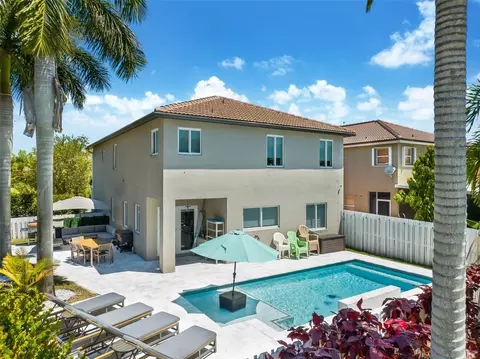 19280 NW 13, Pembroke Pines, FL 33029