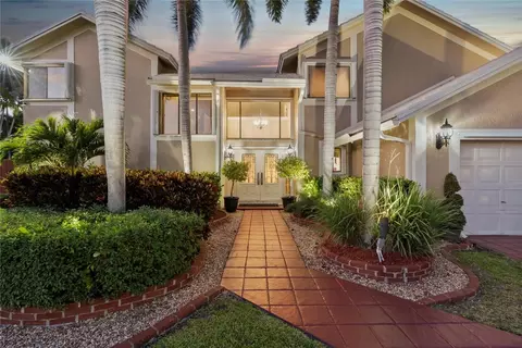 1740 NW 96 Ave, Plantation, FL 33322