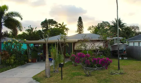 1326 S M St, Lake Worth Beach, FL 33460