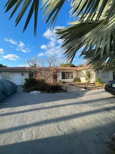 2671 NE 23rd St, Pompano Beach, FL 33062