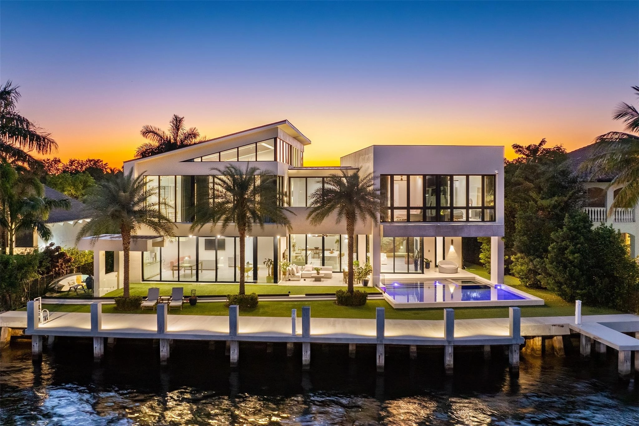 2222 Intracoastal Dr