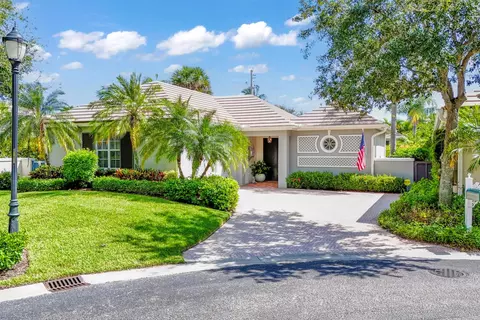 2136 Sea Mist Ct, Vero Beach, FL 32963