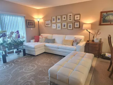 8280 SW 24th St #7204, North Lauderdale, FL 33068