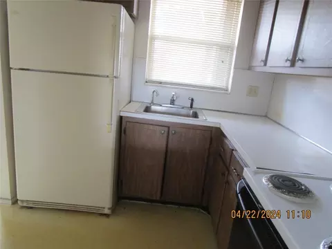 8021 N Sunrise Lks Dr #108, Sunrise, FL 33322