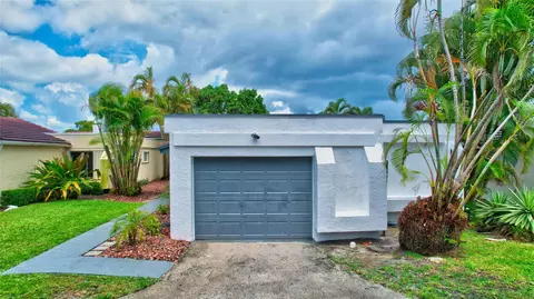 5629 Ainsley Ct, Boynton Beach, FL 33437