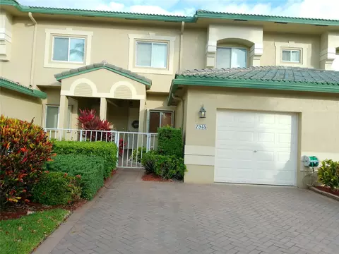 7945 Exeter Cir #102, Tamarac, FL 33321