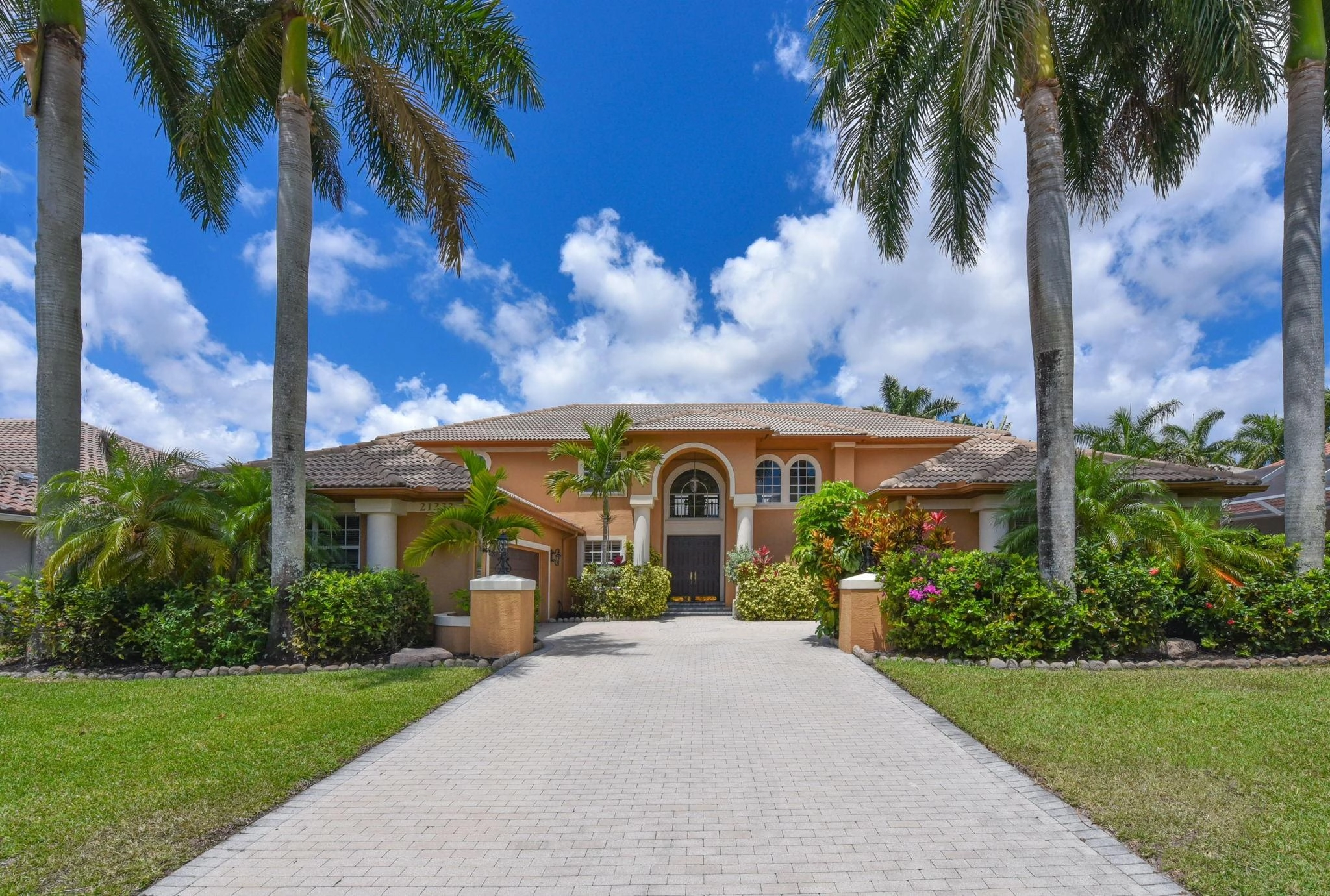 21233 Rock Rdg Dr  