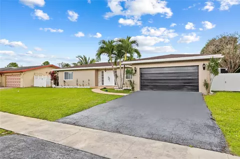 7480 NW 15th St, Plantation, FL 33313