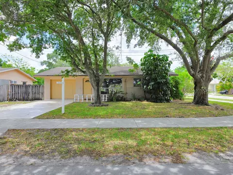 480 N 57th Ave, Hollywood, FL 33021 photo 1
