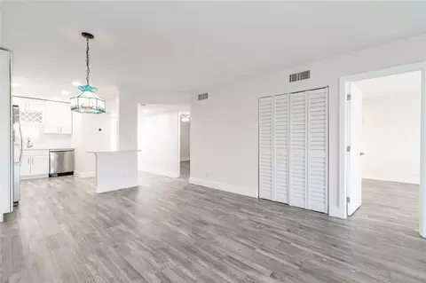 8971 S Hollybrook Blvd #308, Pembroke Pines, FL 33025