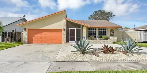 171 SW 32nd Ave, Deerfield Beach, FL 33442