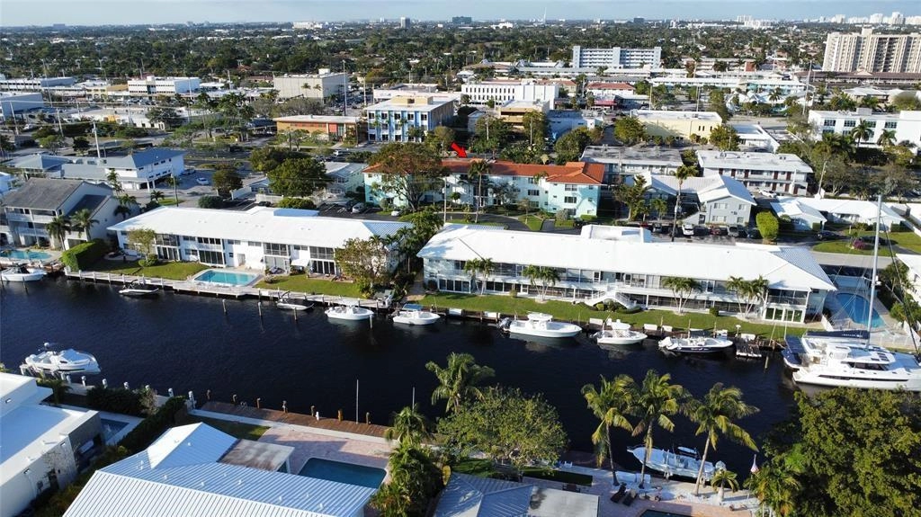 2829 NE 30th St Unit 307  