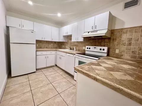 8261 SW 128 #208, Miami, FL 33156